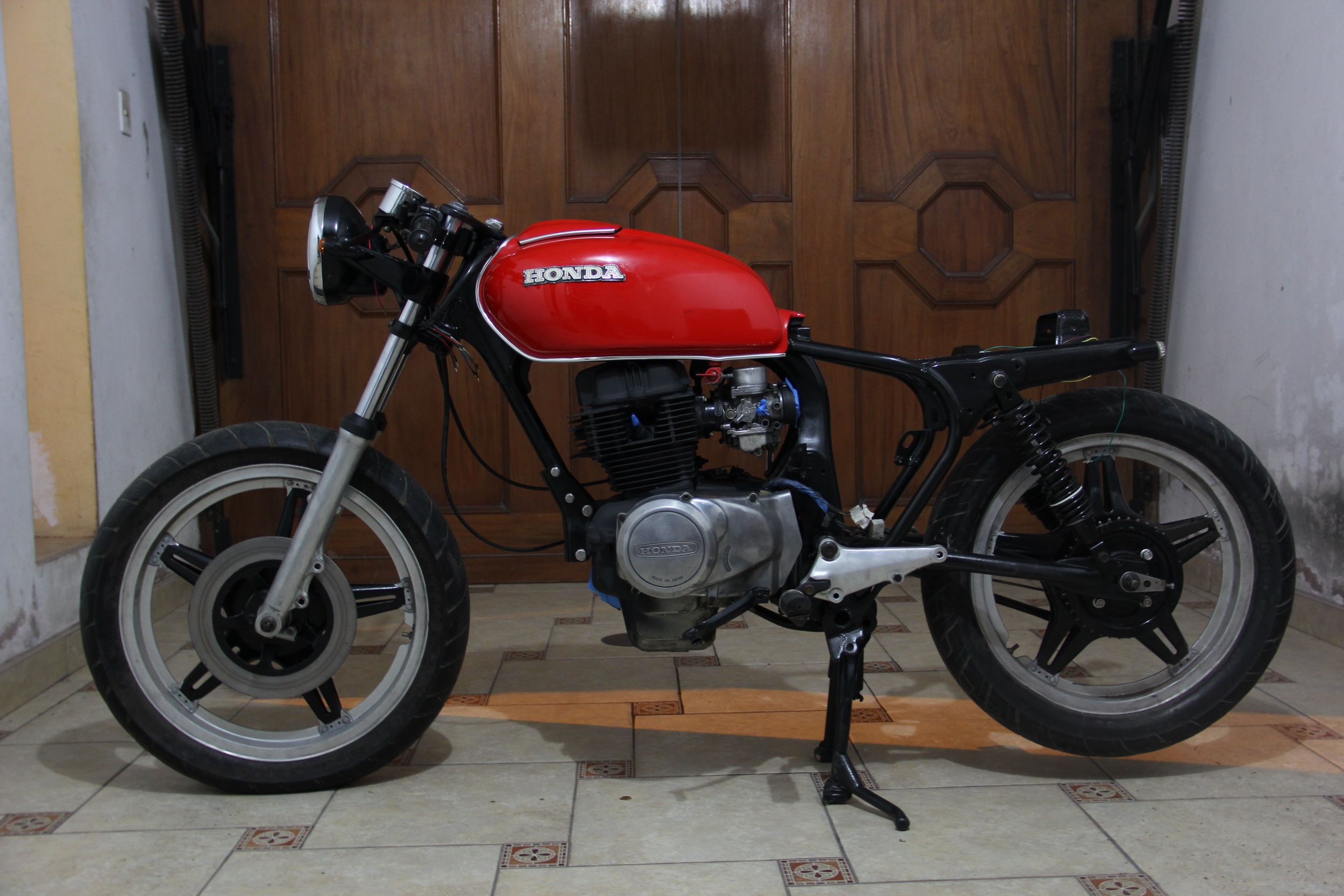 Do The Ton Dannys 80 78 Honda Cb 400 T Ii Cafe Racer